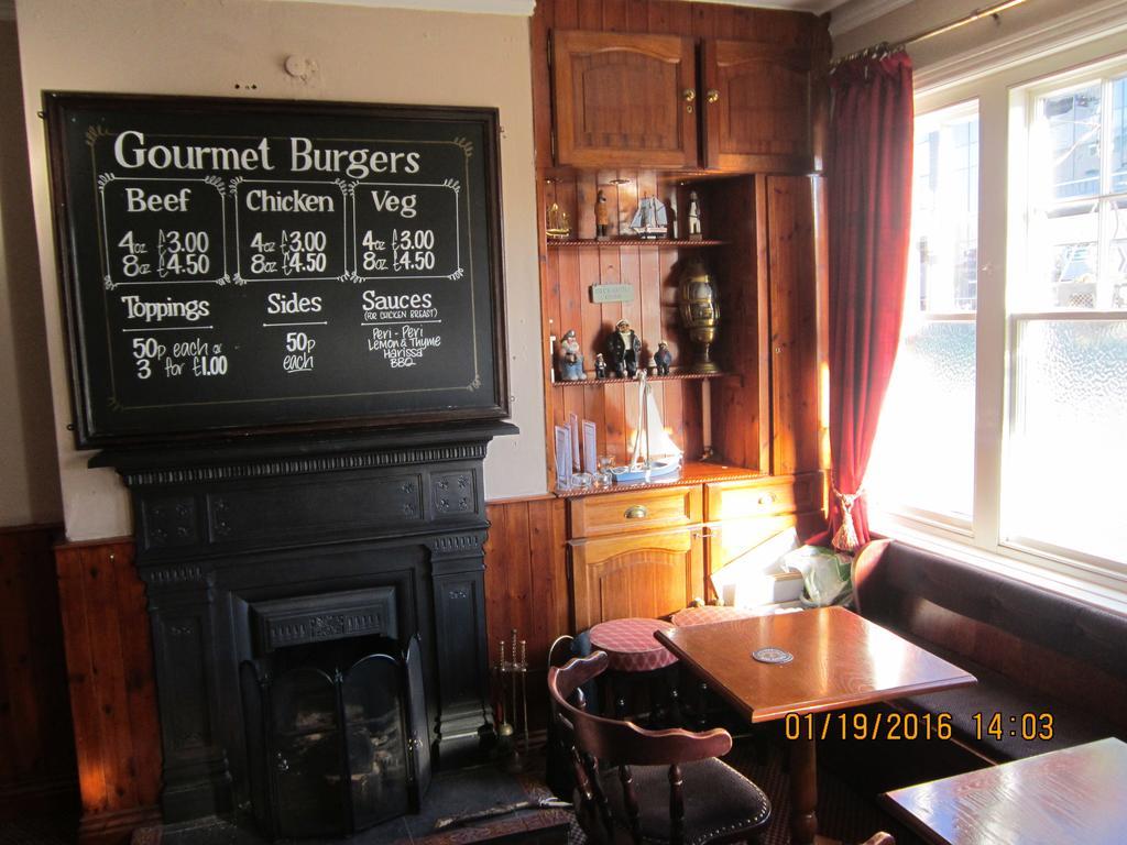 Queen Mary Inn Poole Kültér fotó