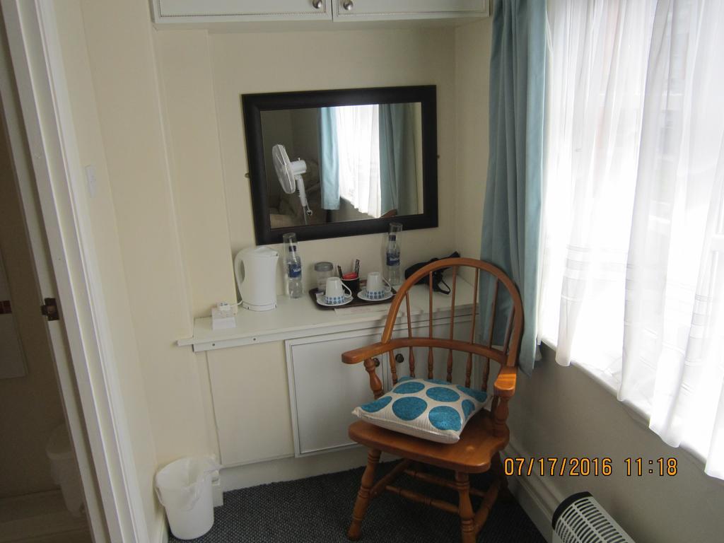Queen Mary Inn Poole Kültér fotó